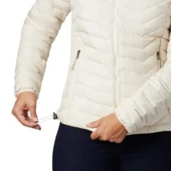 COLUMBIA POWDER LITE HOODED JKT W CHALK 20 -Columbia || Millet || Odlo Verkoopwinkel 9 63967 powder lite hooded jkt w chalk 1699071 191 06