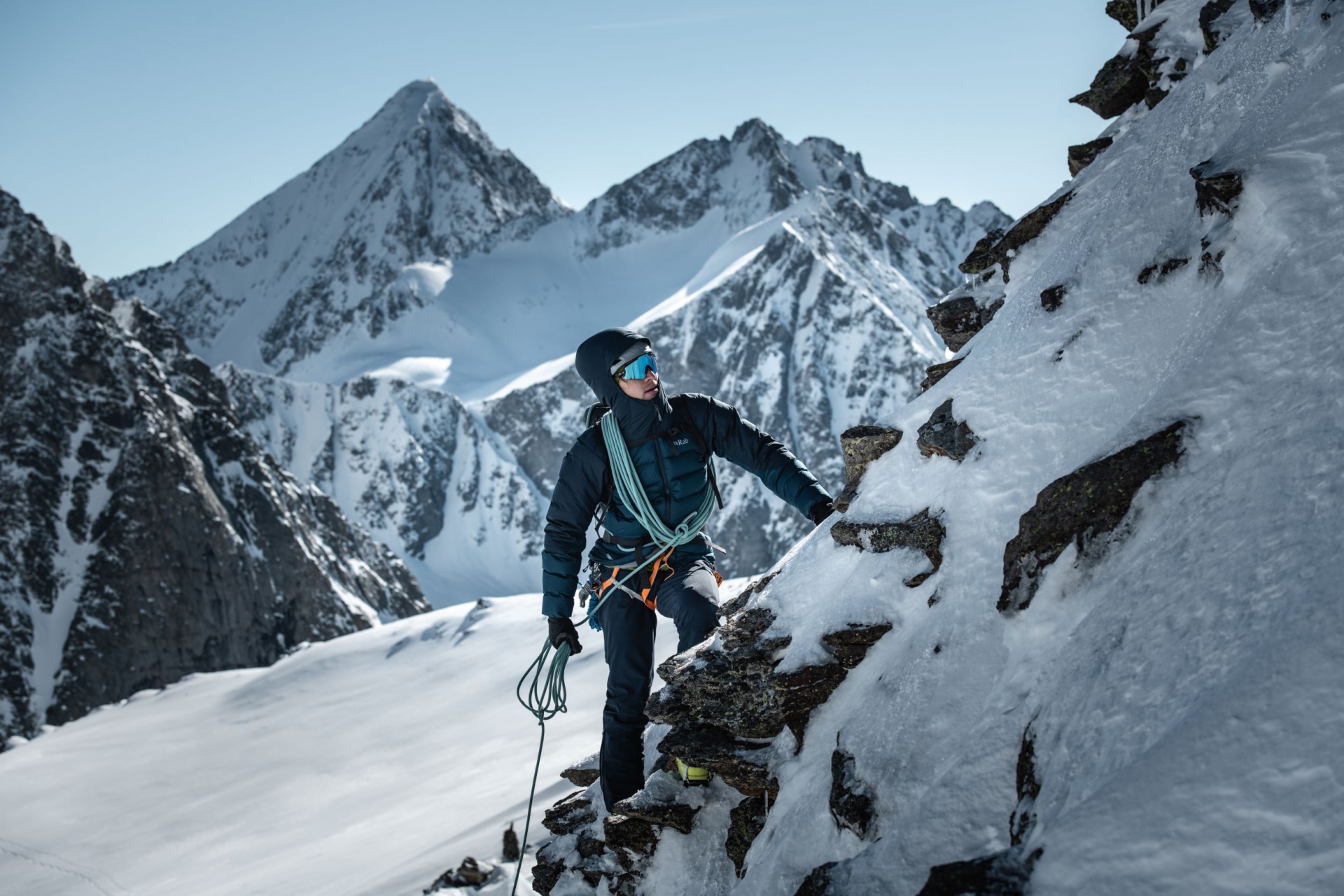 Columbia || Millet || Odlo Verkoopwinkel 1 Columbia || Millet || Odlo Verkoopwinkel -Columbia || Millet || Odlo Verkoopwinkel a20210527 RAB AW21 Ascent Shoot by DanielHug 3710